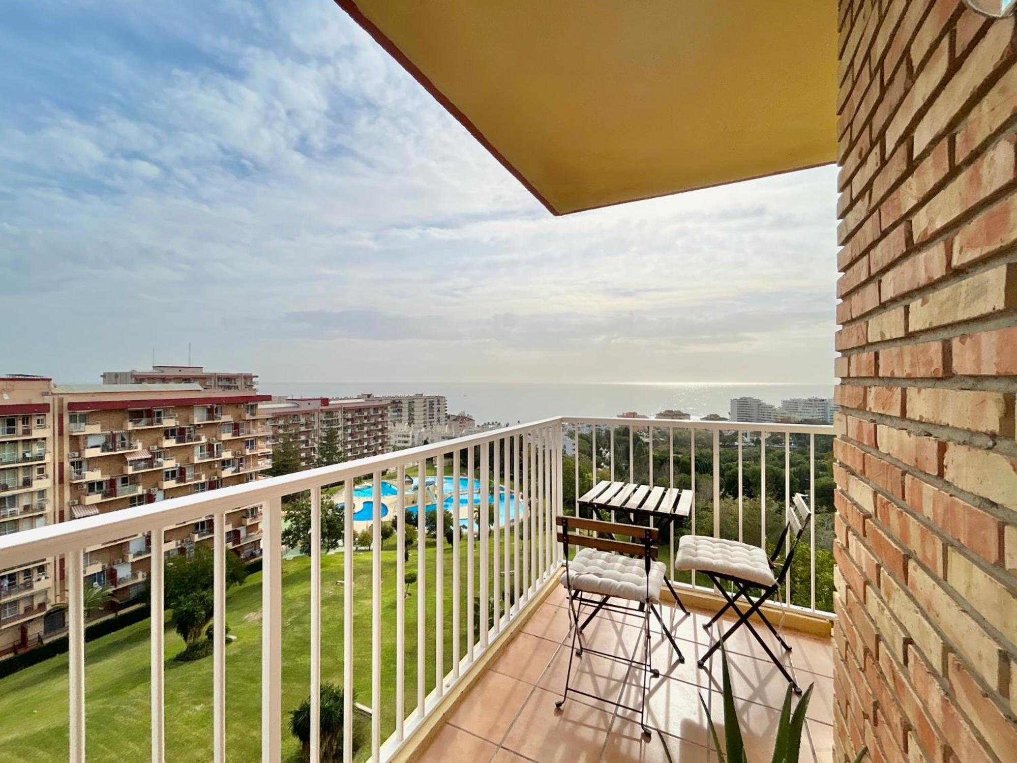 Acogedor Apartamento En Benalmadena Vistas Exterior foto